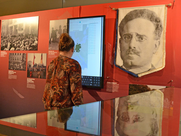 Blick in die Sonderausstellung "HELD ODER HASSFIGUR? Der Leipziger Liebknecht." (11.8.21-30.1.22) im Haus Böttchergässchen des Stadtgeschichtlichen Museums Leipzig. Foto: Katja Etzold / SGM