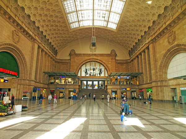 Osthalle im Hauptbahnhof