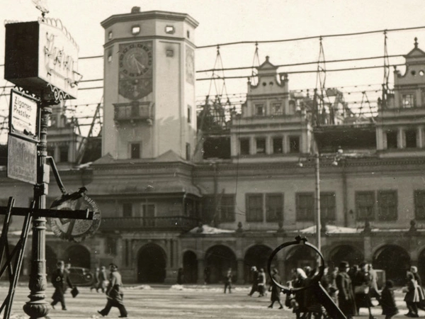 Blick auf das zerstörte Alte Rathaus nach dem Luftangriff vom 3. Dezember 1943, Inv.-Nr. F/424/2009, Foto: Stadtgeschichtliches Museum Leipzig