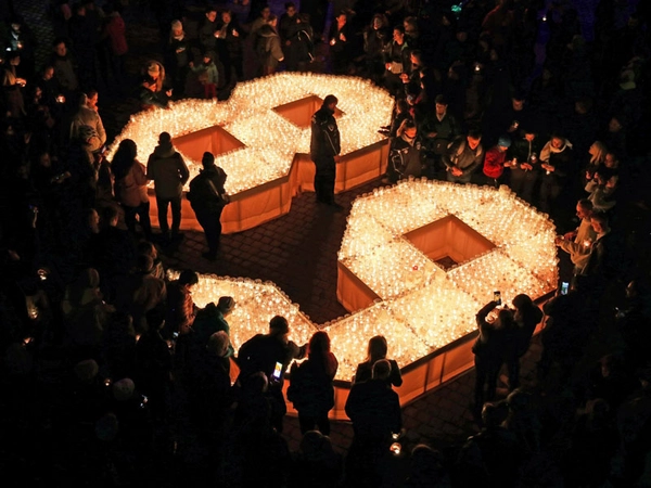 Lichtfest 2022 Leipzig: Kerzen auf dem Nikolaikirchhof, Foto: Andreas Schmidt