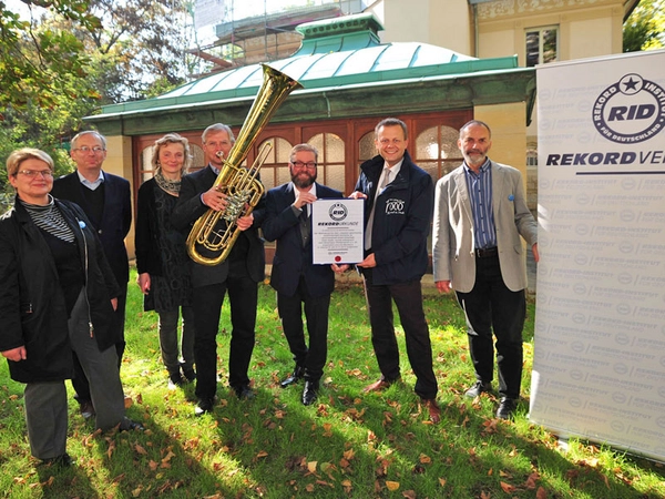 Dr. Elke Leinhoß (Projektleiterin Notenspur-Nacht), Dr. Andreas Pöge und Dr. Kathrin Pöge-Alder (Gastgeber), Bernd Angerhöfer, Rolf Allerdissen (Rekordrichter RID), Torsten Bonew (Leipzig 2015-Beauftragter), Werner Schneider (Notenspur-Initiator)