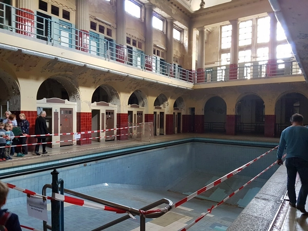 Historisches Stadtbad Leipzig: Frauenschwimmbecken (unsaniert)