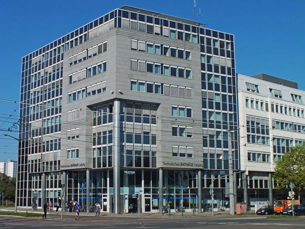 Technisches Rathaus von Leipzig in der Prager Straße, Foto: LEIPZIGINFO.DE