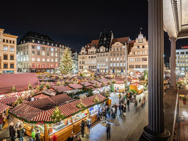 Leipziger Weihnachtsmarkt: Blick vom Balkon des Alten Rathaus, Foto: Eric Kemnitz