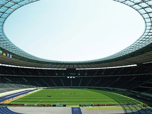 Das Olympiastadion in Berlin ist der Austragungsort für das Finale am 14. Juli 2024. Fans können sich auf eine spannende EM freuen. Foto: unsplash.com / Hiroshige Fukuhara