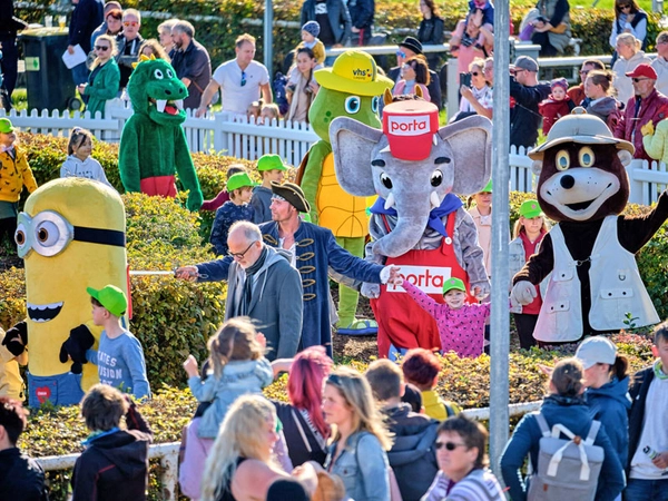 Maskottchen im Führring, Foto. Philipp Rau-Endrulat