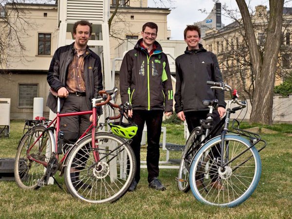 Das Projektteam "Meteorologie hautnah": Jakob Thoböll, Johannes Röttenbacher, Oscar Ritter (v.l.n.r.) Foto: Universität Leipzig / Johannes Röttenbacher