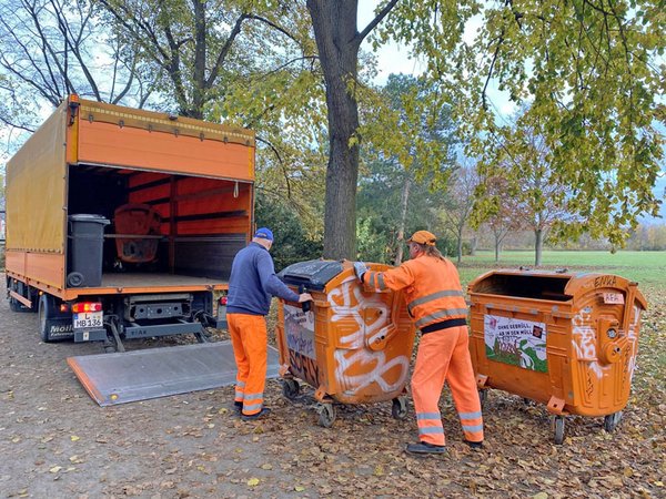 Parkcontainer werden abtransportiert, Foto: Stadtreinigung Leipzig