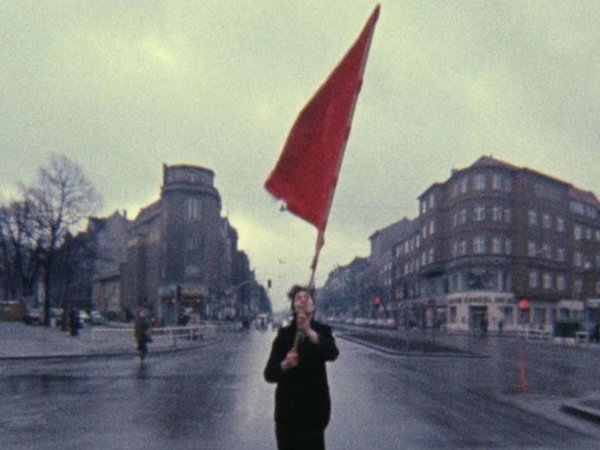 Film: Farbtest. Die Rote Fahne, Gerd Conradt FRG 1968 | 13 min, Colour