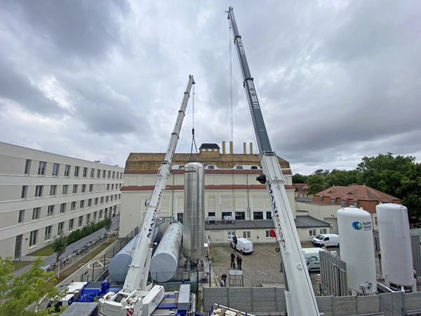 Klinikum St. Georg stellt Großwärmespeicher auf, Foto: Klinikum St. Georg Leipzig