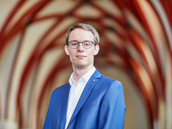 Thomasorganist Johannes Lang, Foto: Tobias Tanzyna