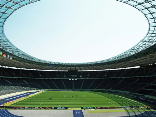 Das Olympiastadion in Berlin ist der Austragungsort für das Finale am 14. Juli 2024. Fans können sich auf eine spannende EM freuen. Foto: unsplash.com / Hiroshige Fukuhara